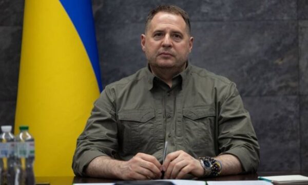 Ермак перестал быть «главным коррупционером Украины» и сохранил кучу должностей