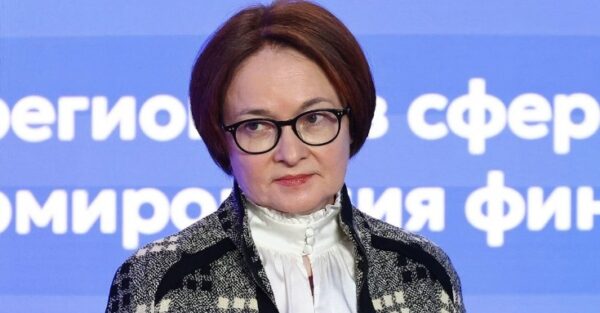 Набиуллина против линии партии